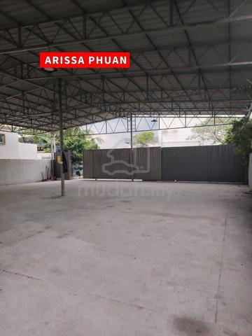 Light Industrial attached with House 8000sf at Bath Maung. Easy acess. 1