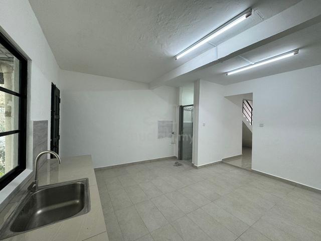 Jalan teratai taman johor jaya 2 storey low cost reno good condition 5