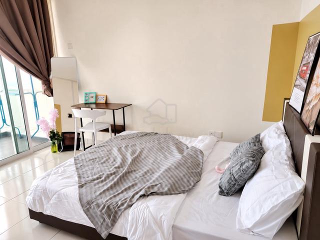 Beautiful Balcony Room for rent 🌟Bayan baru/Lepas 1