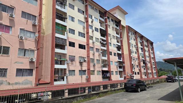 Seri Maya Apartments (Lok Kawi Heights) 1