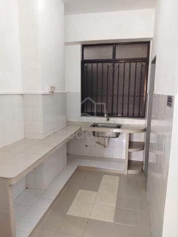 Ferringhi Mutiara Apartment 1