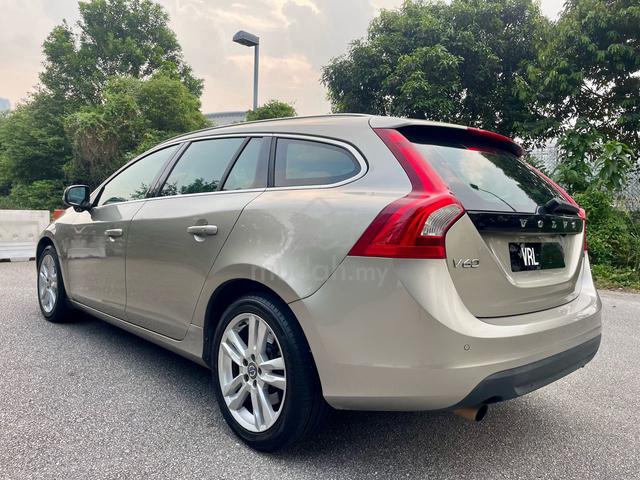 Volvo V60 2.0 T5 1 TGN ORI KM NICE CONDITION 9/10 - 3