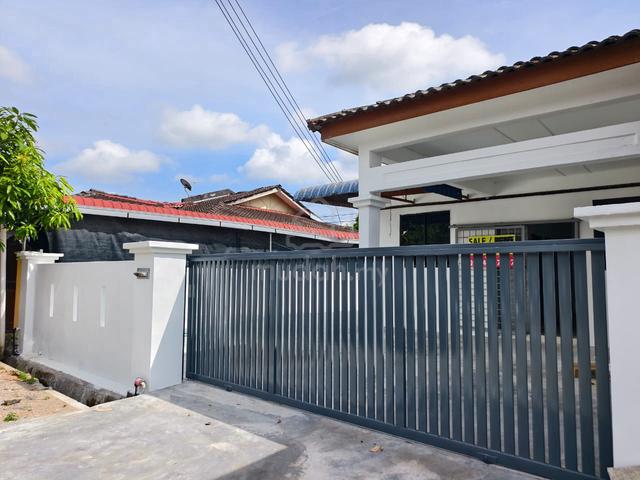 Taman Merak Jaya HOT ITEM ! Got Side land , NEW RENO ! FULL LOAN ! 1