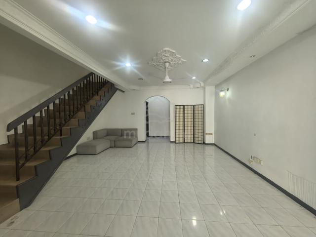 Bukit indah - 2 Storey House for Rent - Kosong 1