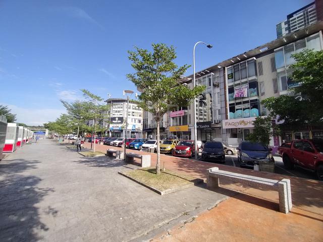 Good Location 4 Stry Shop Lot Bangi Sentral Facing Bangi Walk for Sale 1