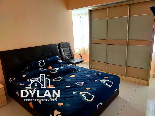 University Place (Plaza Ivory) 1
