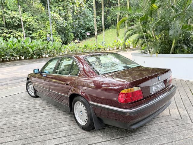 Bmw 728i E38 - 4