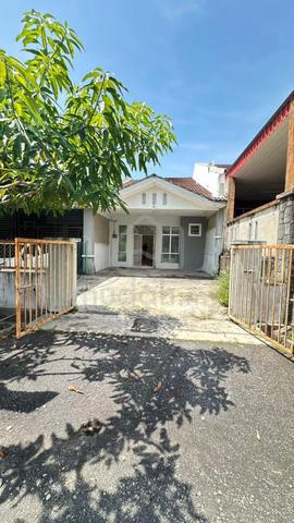 Teres Setingkat Taman Sri Indah Merbok 1