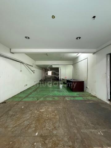 Taman Tampoi Utama @ JB Three Storey (1st Floor) Renovated Shop (Facin 1