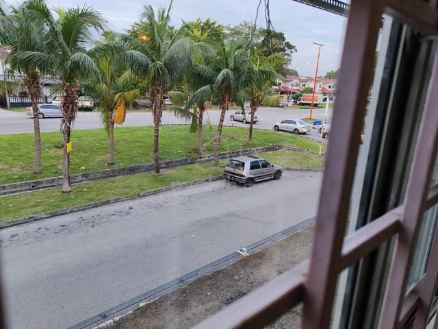 1 ROOM with window at Taman Klang Utama 1