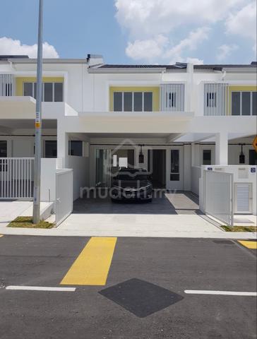 Tiara Sendayan Double Storey Landed House Labu Seremban 1