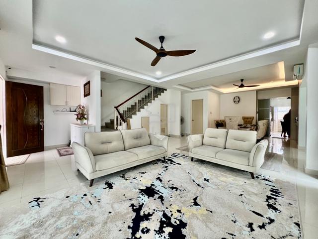 [FREEHOLD]- CORNER LOT 3 STOREY SEMI D, Taman Kantan Permata, Kajang 1