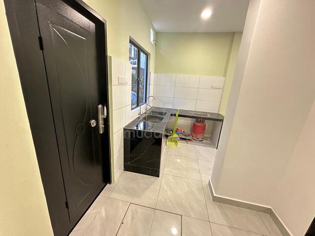 NewlyReno Freehold NonBumi House 2Sty Teres Bandar Bukit Puchong Utama 5