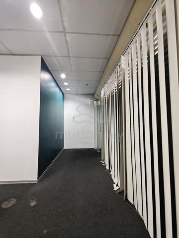 E-Gate | Gelugor | Office Space | 829sf | attached toilet | For Rent 1