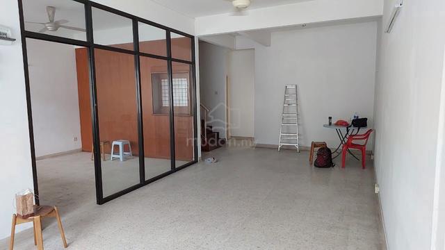 2 sty petaling jaya | ss1 | partly furnish | available july |6 bedroom 1