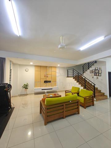 Pekan Nenas Double Storey Terrace 1