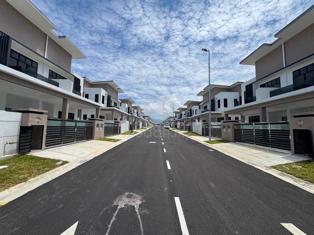Pulai Bestari 2 Pulai double storey cluster house brand new unit 1