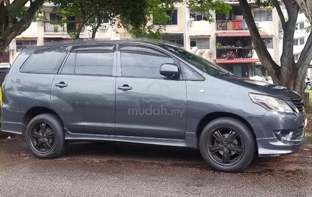 2015 Toyota INNOVA 2.0 E (A) - 1