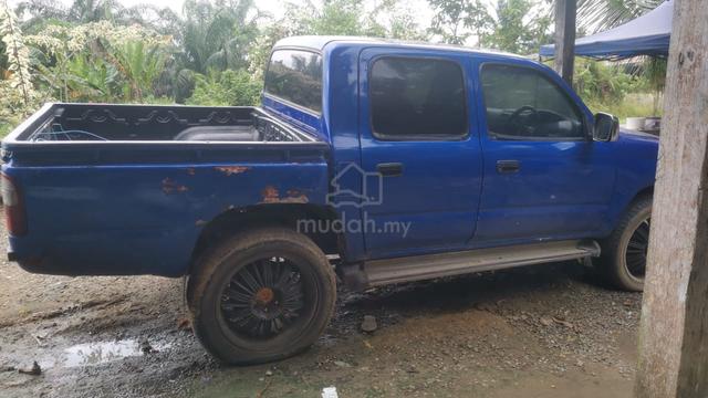 2004 Toyota HILUX 2.5 SR TURBO (A) - 3