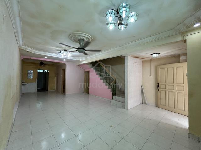 Double storey terrace house for Sale - Taman Sri Pulai Perdana 1