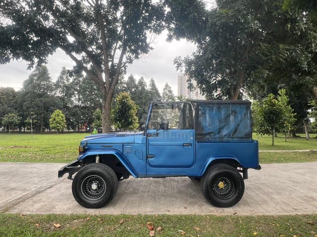 1984 Toyota LAND CRUISER BJ 40 CLASSIC - 4