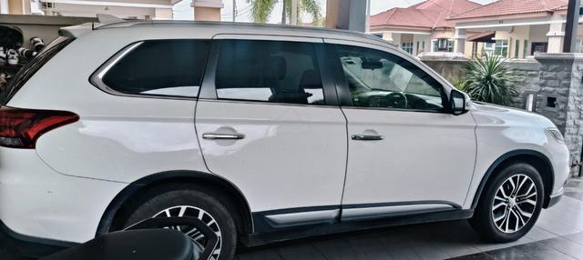 Mitsubishi Outlander 2.0 Untuk dijual - 1