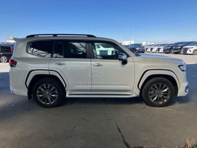 TOYOTA LAND CRUISER 3.5 ZX - Mid-Year Promo - 5