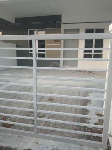 Rumah untuk disewa di taman kirby labu  1