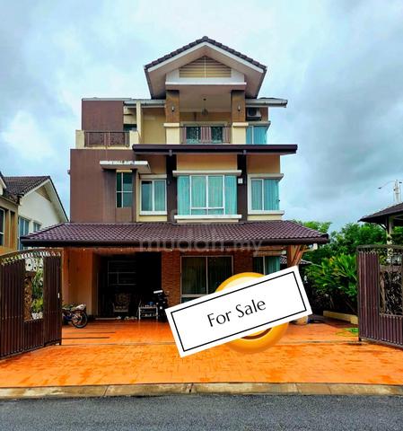 3 Storey Bungalow @ Kemuning Residence | Partial Furnished 1