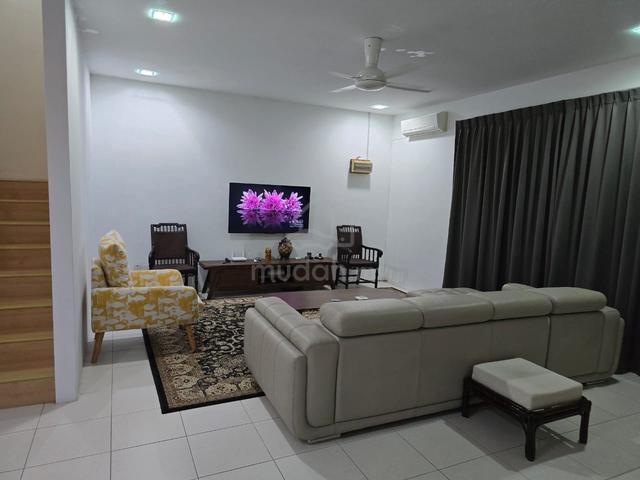 Double Storey Riveria house near La Promenade 1