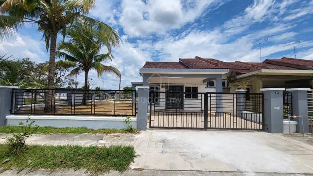 1 Sty Corner Jalan Seri Impian Renovated Taman Seri Impian Kluang 1
