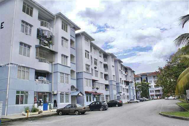 Kiambang Apartment 1