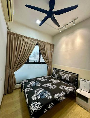 Danga Bay Medium Room For Rent Bus to CIQ JB 1
