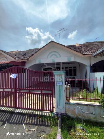 Putri Kulai Single Storey Terrace House 1