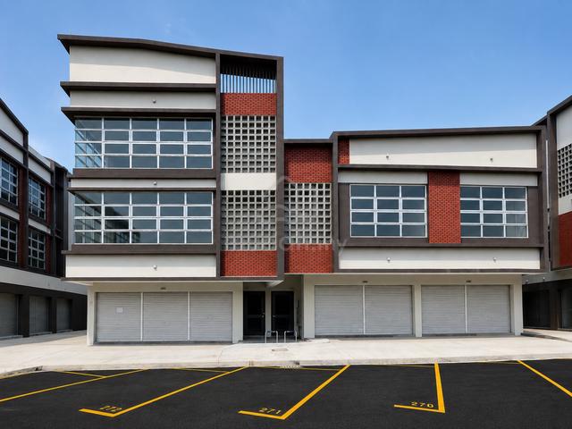 1st & 2nd Floor Shop Lot in Temu 2, Elmina END LOT Unit For Rent. 1