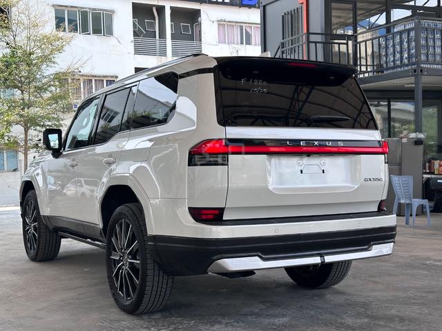 2025 Lexus GX550 3.5 VERSION L V6 TWIN TURBO - 5
