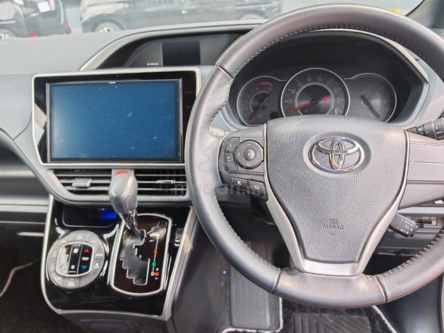 2021 Toyota VOXY 2.0 ZS KIRAMEKI III (A) - 3