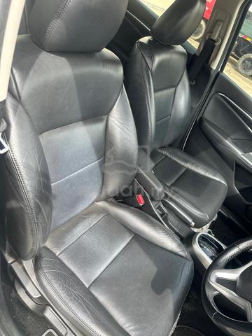 2015 Honda JAZZ 1.5 V (A) - Free Warranty 3 Tahun - 4