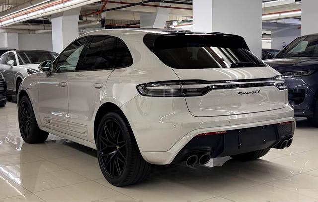 2023 Porsche MACAN 2.9 GTS 440HP PSCB PDLS+ MATRIX - 4