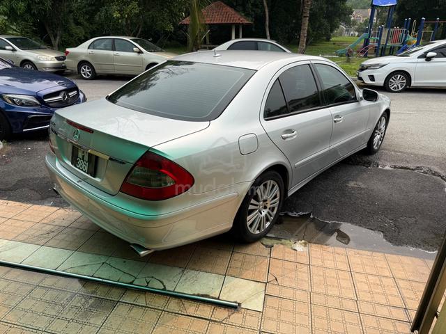 Mercedes Benz E230 2.5 - 2