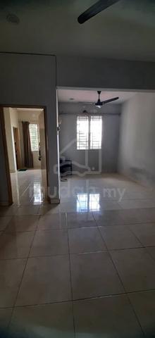 Townhouse Taman Bayu Permai Rawang 1