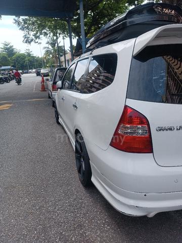 2010 Nissan GRAND LIVINA 1.8 IMPUL (A) - 4