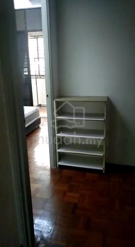 Large Room For Rent | Kingfisher