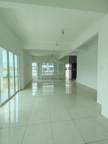 Spacious Corner Lot 2-Storey Terrace | Taman Jayamas 118 | Papar 1