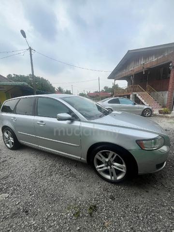 2005 Volvo V50 2.5 T5 (A) - 1