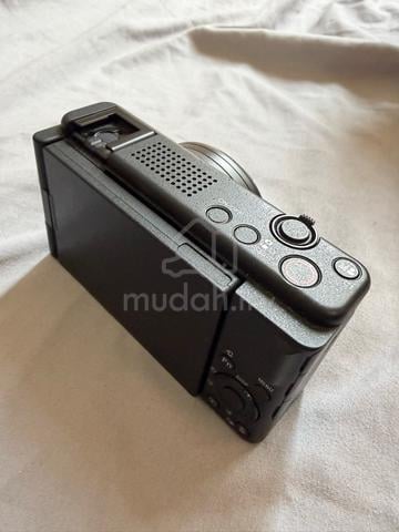 sony zv 1f - photo 4 of 4