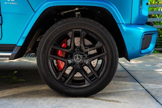 Mercedes Benz Amg G63 2025 Hyper Blue Magno - 3