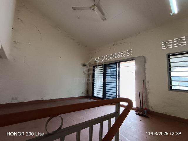 BELOW MARKET VALUE! Taman Makmur @ Templer – 22x80sqft 1