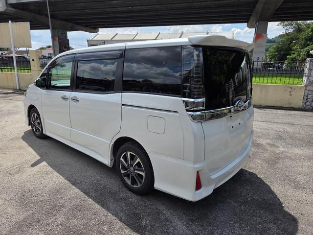2021 Toyota Voxy 2.0ZS Kirameki III HDMI,USB,R/Mon - 3