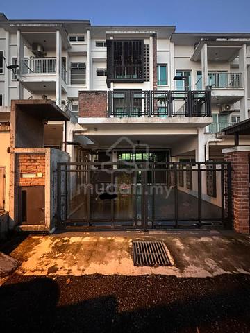3 Storey House Taman Nusa Idaman, Seksyen 11 Desa Putra, Kajang 1